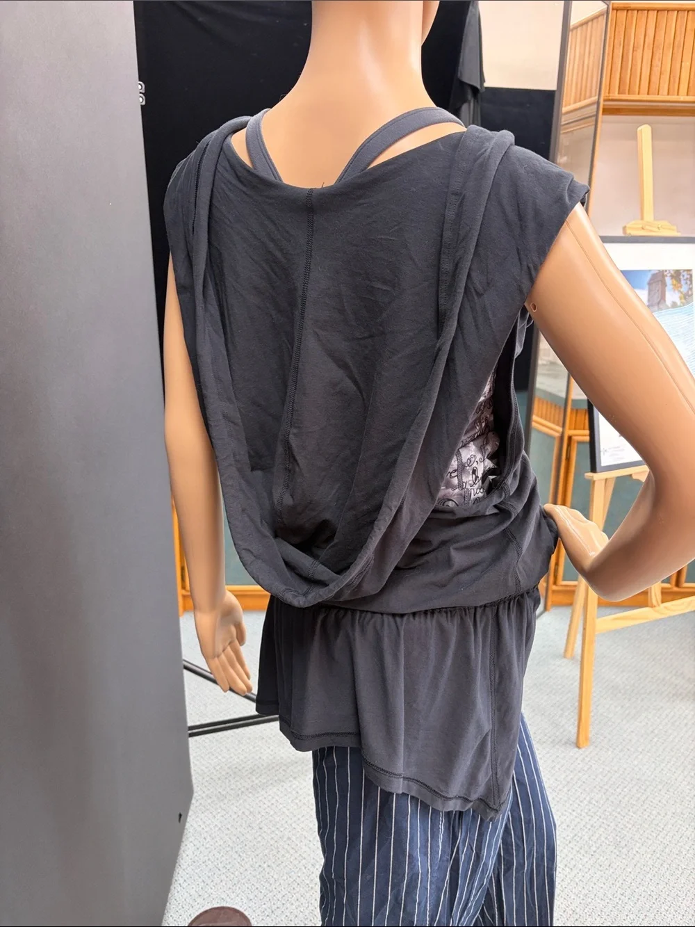 lululemon athletica Black Sleeveless Cowl Neck Active Tunic - Picture 3 of 4